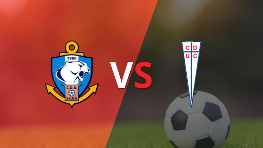 U. Católica se impone por dos goles de diferencia ante D. Antofagasta