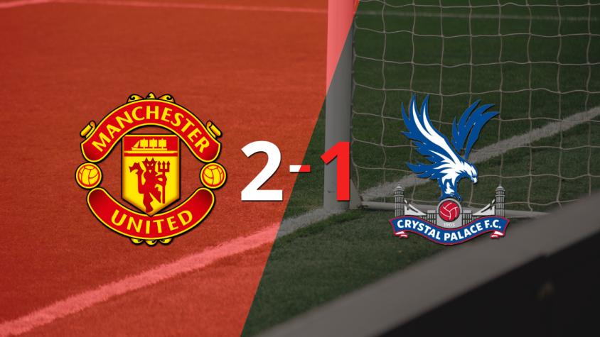 Manchester United logró una victoria de local por 2 a 1 frente a Crystal Palace