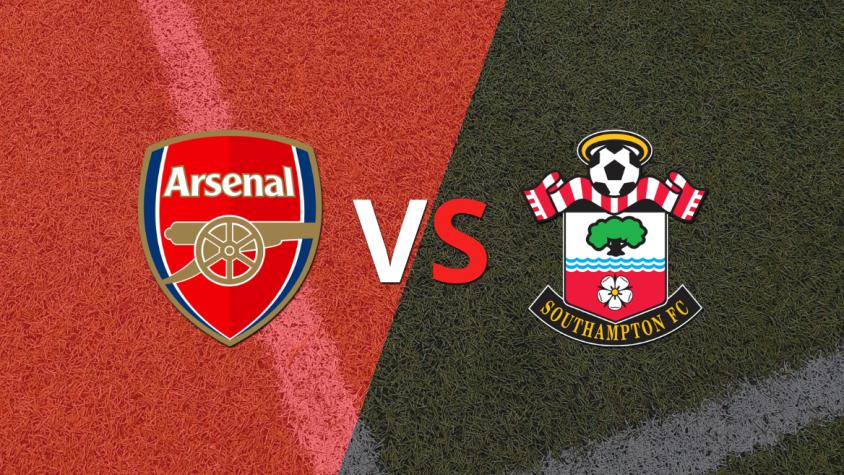 Arsenal rescata 1 punto sobre Southampton en el estadio Emirates Stadium