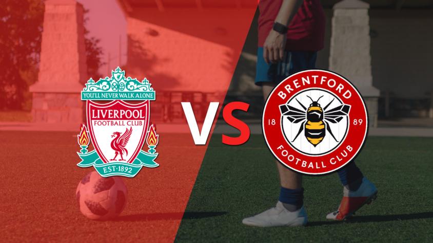 Liverpool arranca la etapa complementaria con ventaja frente a Brentford