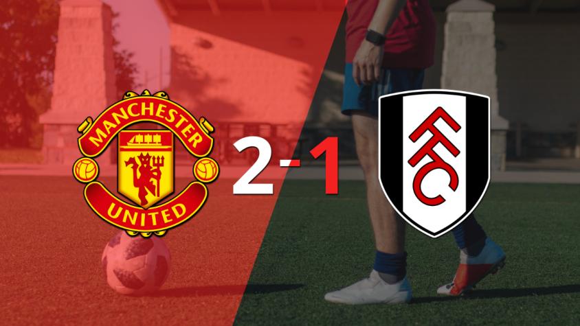 Manchester United sacó los 3 puntos en casa al vencer 2-1 a Fulham