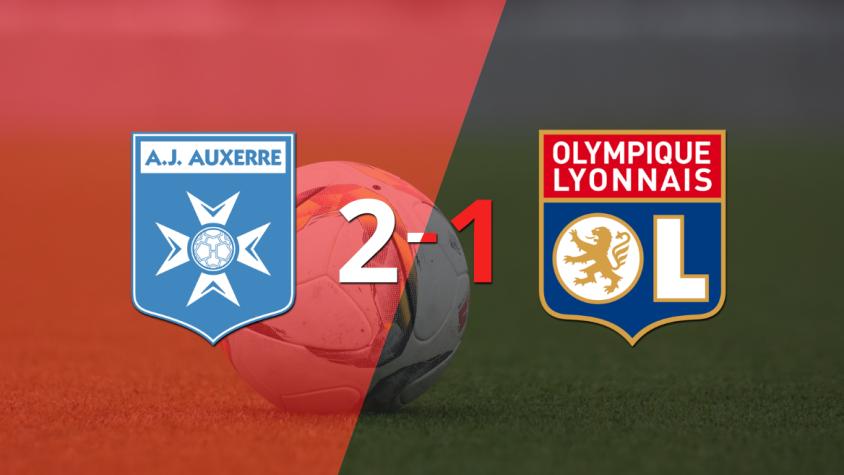 Auxerre consiguió una victoria en casa por 2 a 1 ante Olympique Lyon