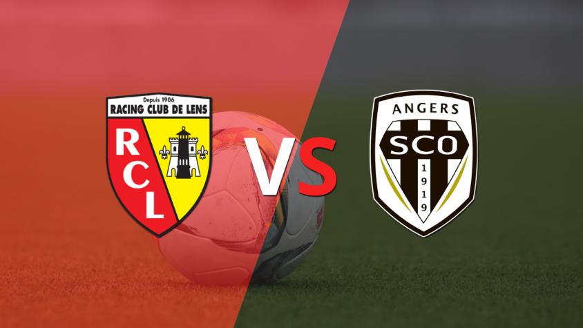 Terminó el primer tiempo con un marcador 2-0 a favor de Lens Terminó el primer tiempo con un marcador 2-0 a favor de Lens
