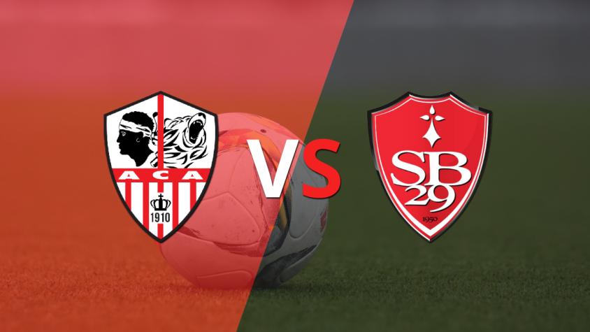Empate a 0 en el comienzo del segundo tiempo entre Ajaccio AC y Stade Brestois