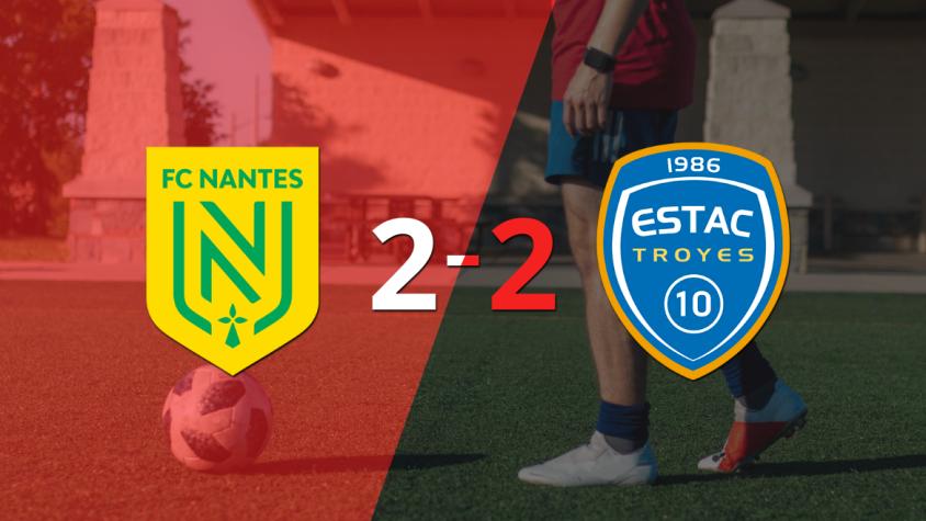 Troyes sacó un punto luego de empatar a 2 goles con Nantes