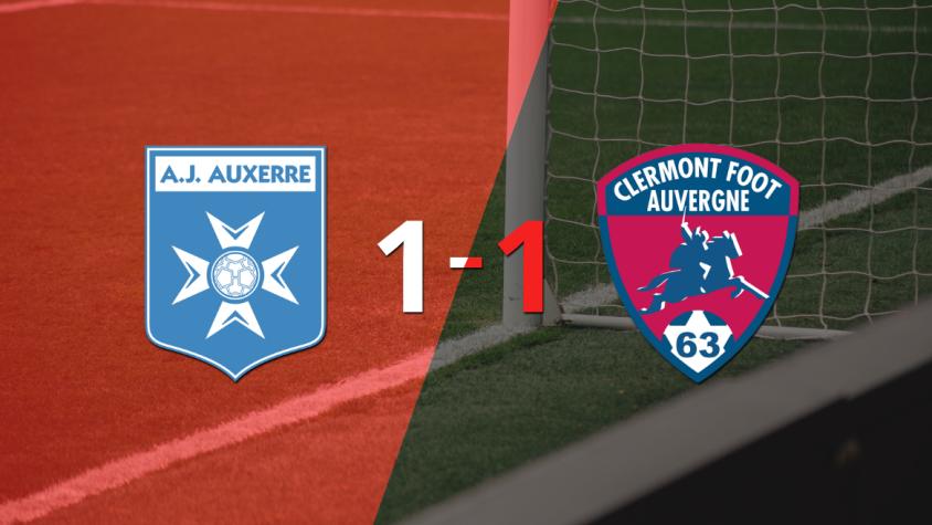 Auxerre y Clermont Foot se repartieron los puntos en un 1 a 1