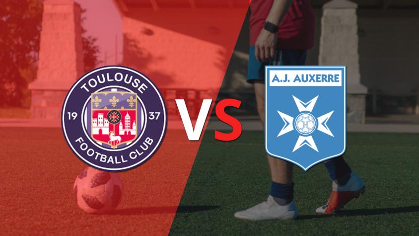 Toulouse y Auxerre juegan el segundo tiempo para destrabar el empate