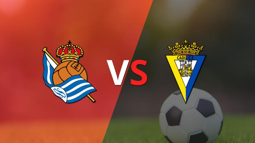 Con un empate en 0, empieza el segundo tiempo entre Real Sociedad y Cádiz