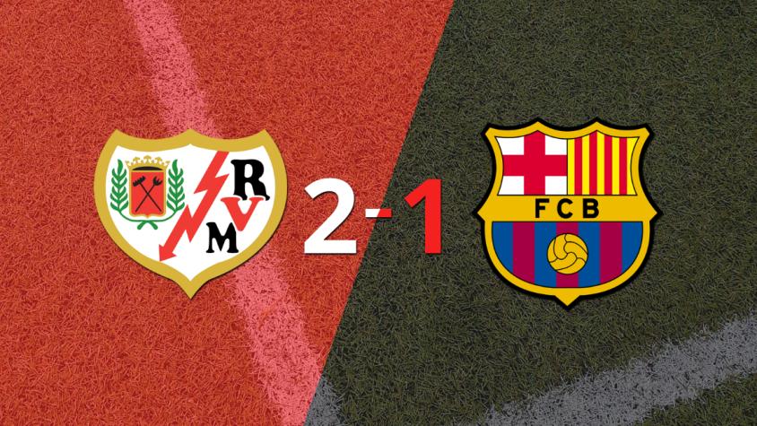 Rayo Vallecano logra 3 puntos al vencer de local a Barcelona 2-1