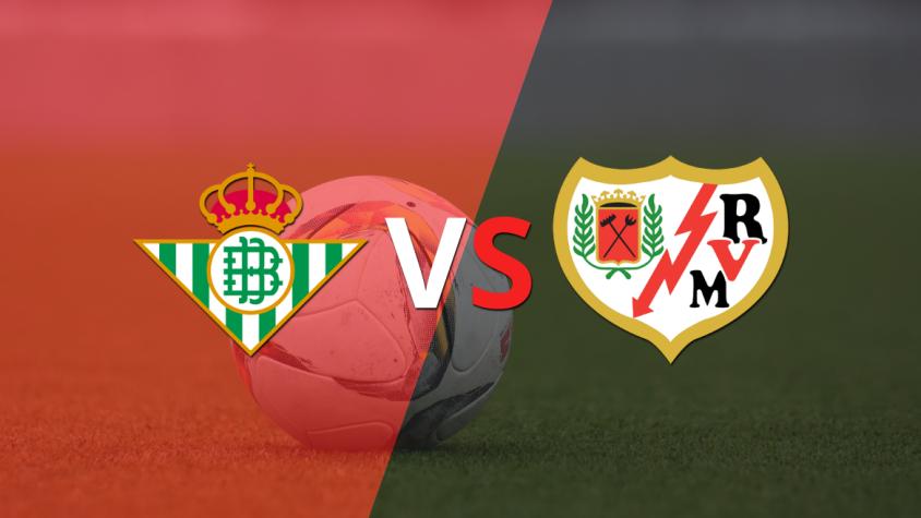 Betis busca mantener la ventaja ante Rayo Vallecano en la etapa complementaria