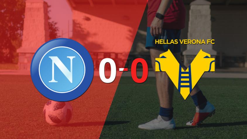 Sin muchas emociones, Napoli y Hellas Verona empataron 0-0
