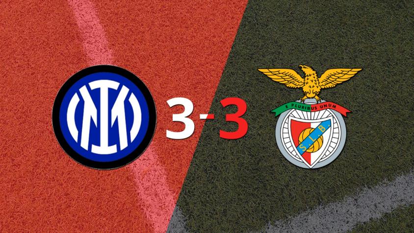 A pesar de empatar ante Benfica, Inter pasa a Semifinales