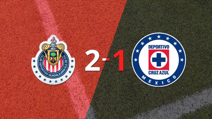 Chivas derrotó 2-1 en casa a Cruz Azul