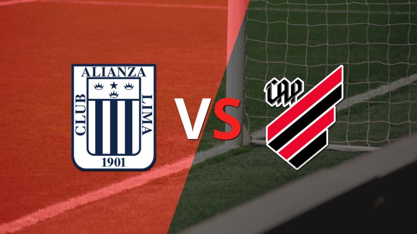 Se juega el segundo tiempo del empate en 0 entre Alianza Lima y Athletico Paranaense