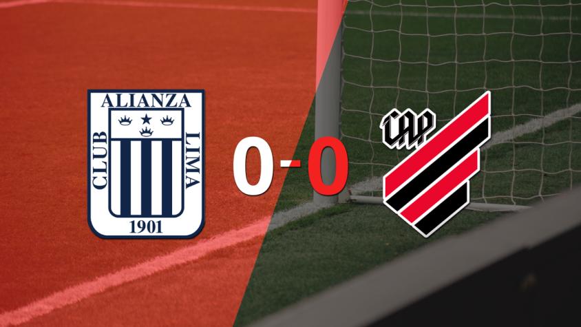 Alianza Lima no pudo con Athletico Paranaense y empataron sin goles