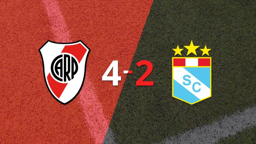 River Plate superó a Sporting Cristal con dos tantos de Esequiel Barco