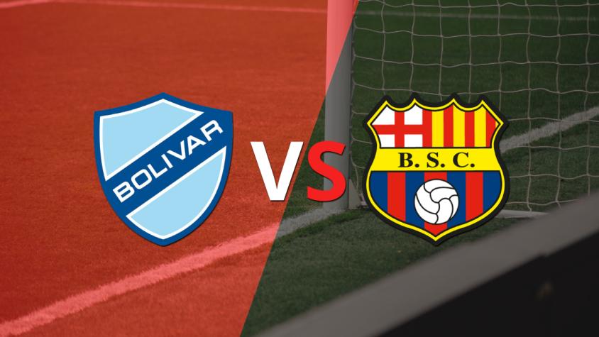 Se juega el segundo tiempo del empate en 0 entre Bolívar y Barcelona