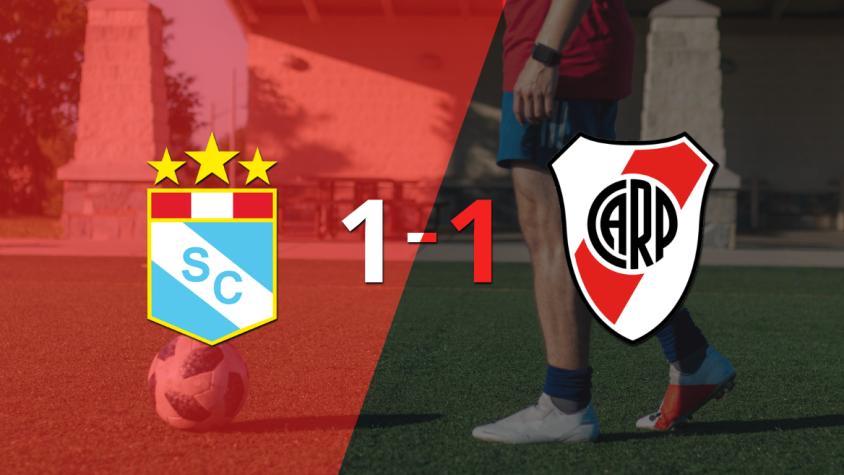 Sporting Cristal y River Plate se reparten los puntos y empatan 1-1