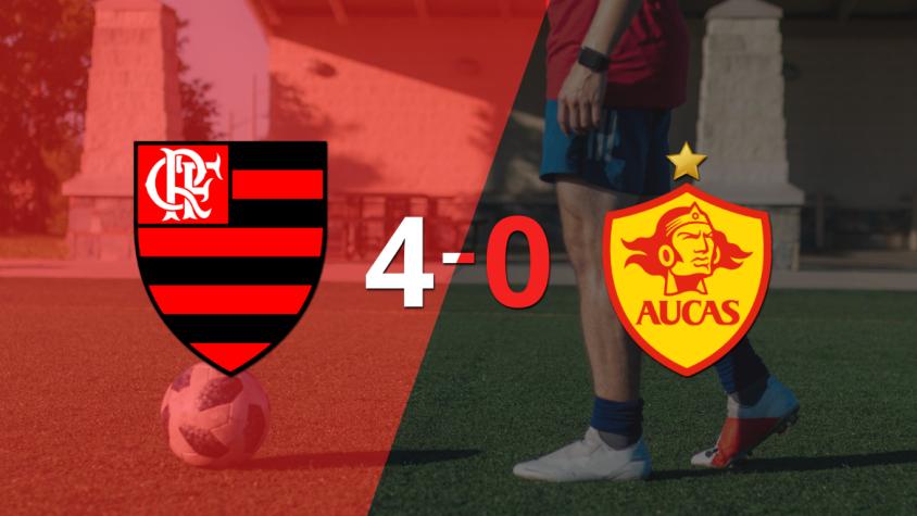 Flamengo fue contundente y goleó 4-0 a Aucas