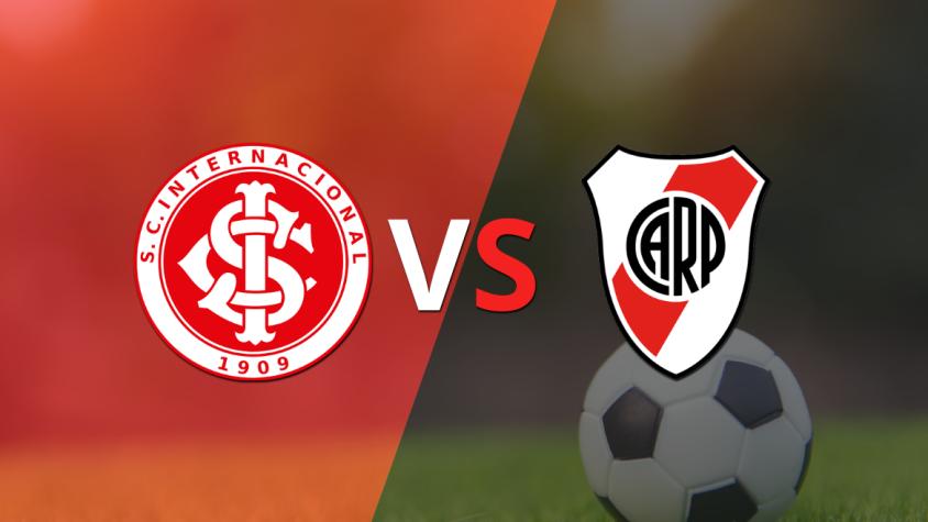 Victoria parcial de Internacional sobre River Plate en el Beira-Rio