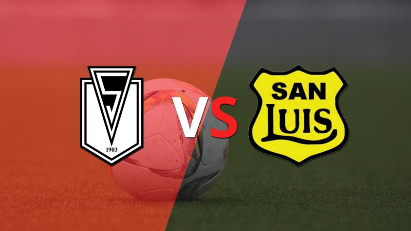 San Luis enfrenta a Santiago Morning para subirse a la cima