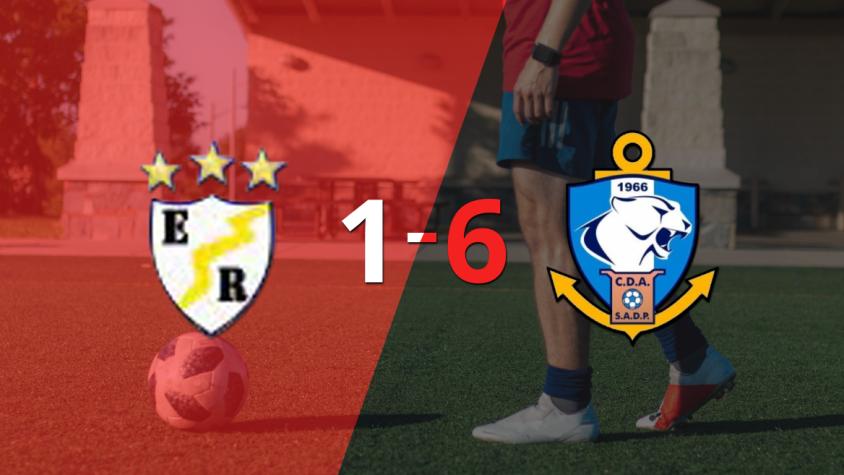 Brayan Hurtado marcó un hat-trick en la goleada 6-1 de D. Antofagasta frente a Eléctrico Refinería