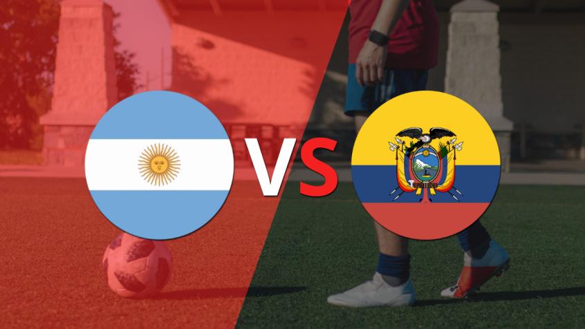 Argentina y Ecuador juegan su primer encuentro