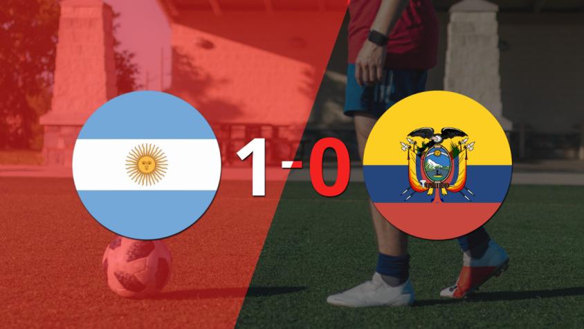 A Argentina le alcanzó con un gol para derrotar a Ecuador en el Monumental