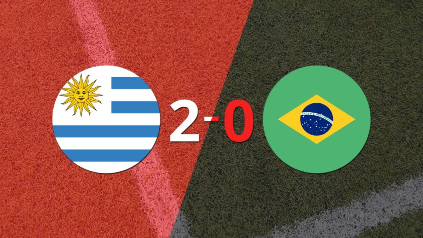 En su casa, Uruguay derrotó por 2-0 a Brasil
