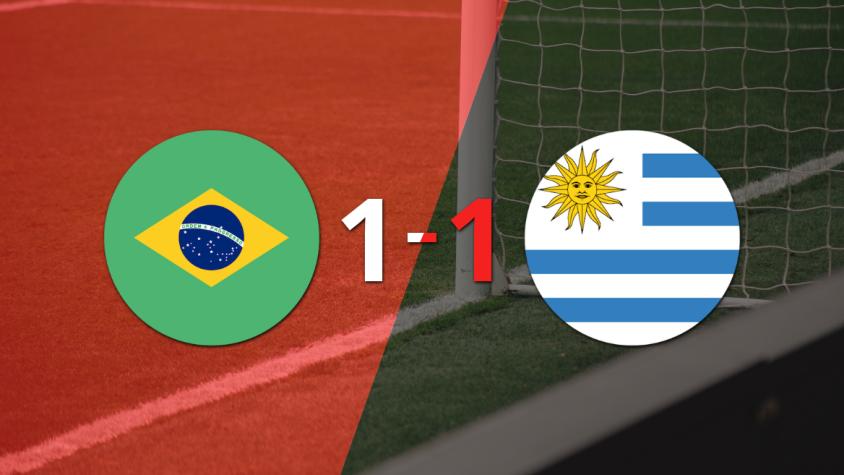 Brasil y Uruguay se repartieron los puntos en un 1 a 1