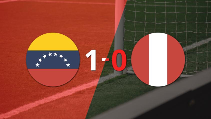 Con un solo gol de penal, Venezuela derrotó a Perú en el estadio la Joya de Oriente