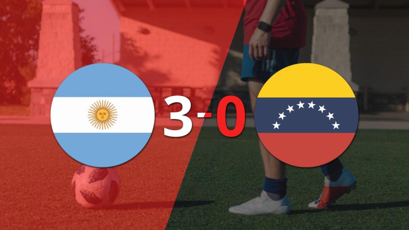 Con doblete de Lionel Messi, Argentina liquidó 3-0 a Venezuela