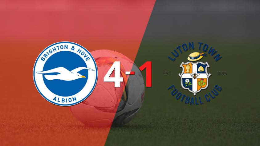 Brighton and Hove fue imparable y goleó 4 a 1