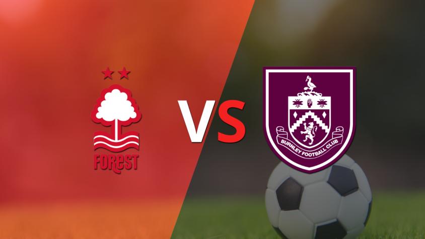 Burnley vence a Nottingham Forest 2 a 1 Burnley vence a Nottingham Forest 2 a 1