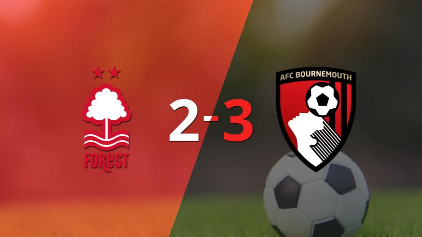 Dominic Solanke marcó 3 goles y ayudó a Bournemouth en triunfo sobre Nottingham Forest