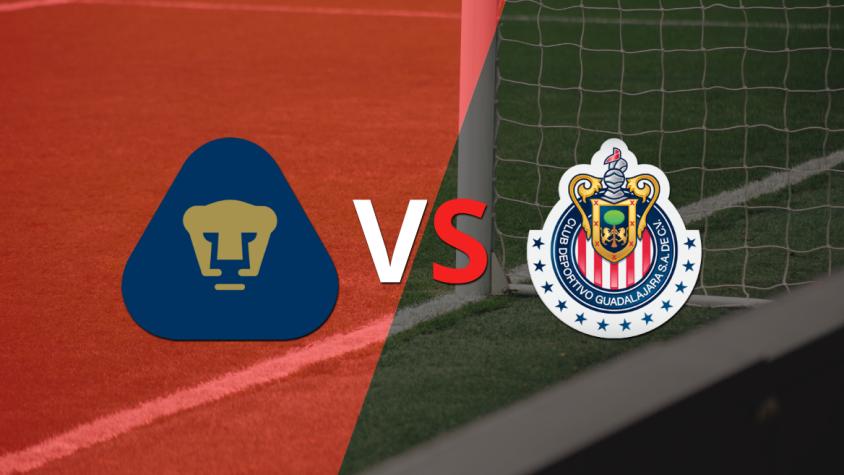 Pumas UNAM es superior a Chivas y lo vence por 3-0