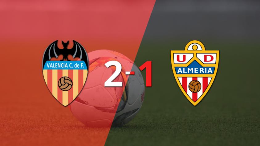 Valencia consiguió una victoria en casa por 2 a 1 ante Almería