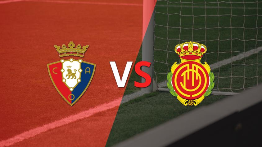 Comienza el partido entre Osasuna y Mallorca en el estadio el Sadar