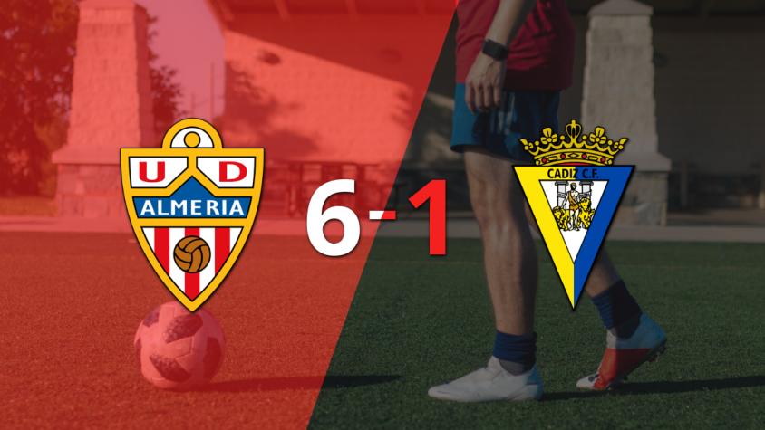 Almería vence contundentemente 6-1 a Cádiz con dobletes de Luis Suárez y Sergio Arribas