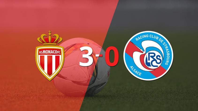 Takumi Minamino anotó un doblete en la goleada 3-0 de Mónaco a RC Strasbourg
