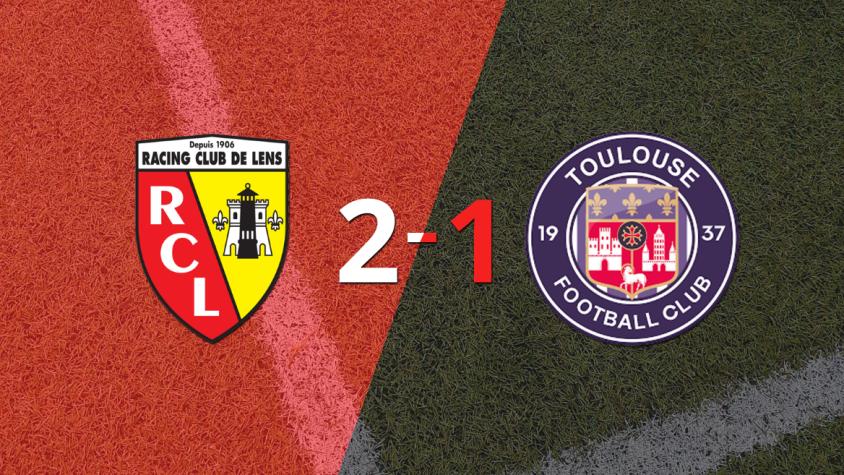 Lens derrotó 2-1 en casa a Toulouse Lens derrotó 2-1 en casa a Toulouse
