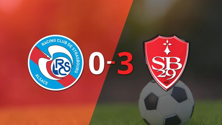 Con triplete de Mahdi Camara, Stade Brestois goleó a RC Strasbourg 3-0