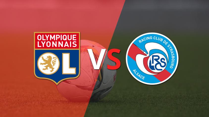 Segundo gol de Olympique Lyon que le gana a RC Strasbourg por 2 a 1