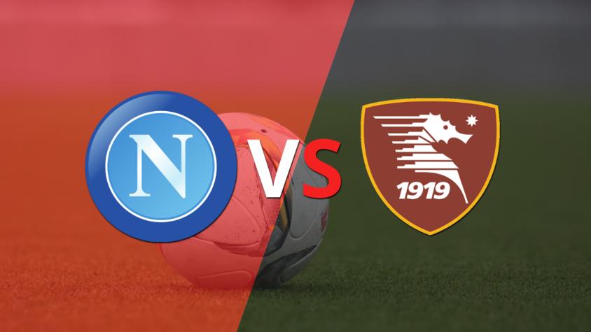 Con dos goles al hilo, Napoli gana a Salernitana