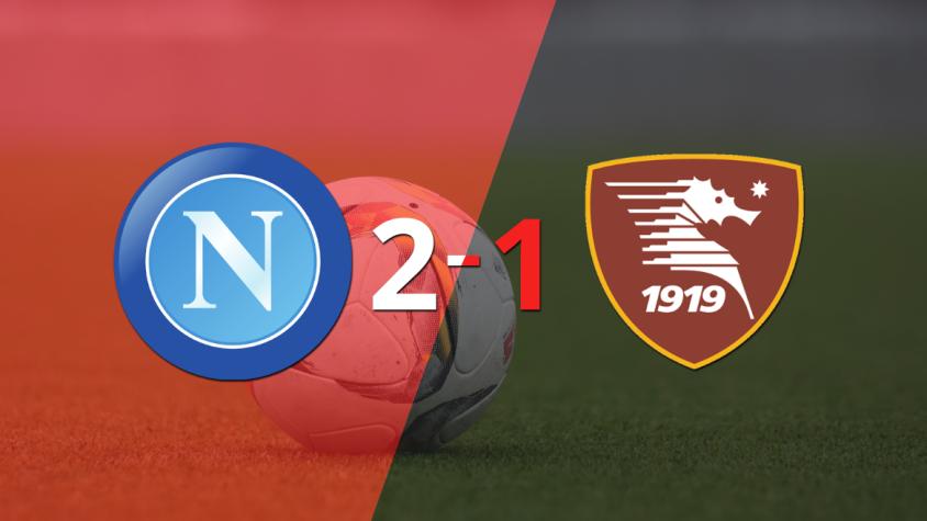 Napoli consiguió una victoria en casa por 2 a 1 ante Salernitana