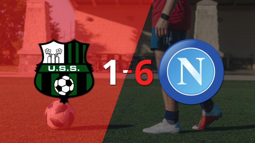Victor Osimhen marcó un hat-trick en la goleada 6-1 de Napoli frente a Sassuolo