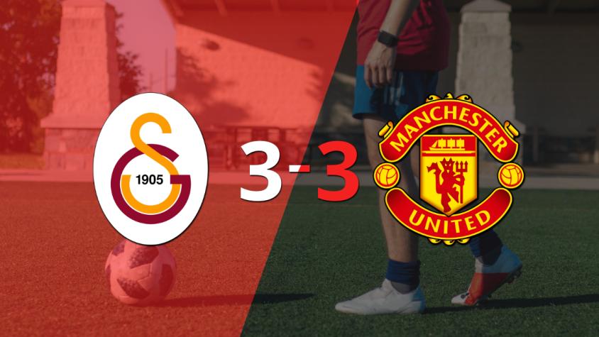Galatasaray empató 3-3 ante Manchester United con doblete de Hakim Ziyech
