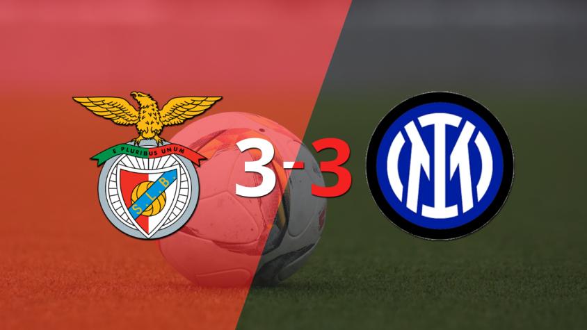Ni el hat-trick de João Mário pudo evitar el empate de Benfica con Inter