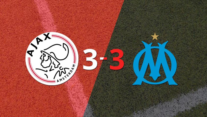 Pierre Aubameyang firma un doblete en el empate en 3 entre Olympique de Marsella y Ajax Pierre Aubameyang firma un doblete en el empate en 3 entre Olympique de Marsella y Ajax
