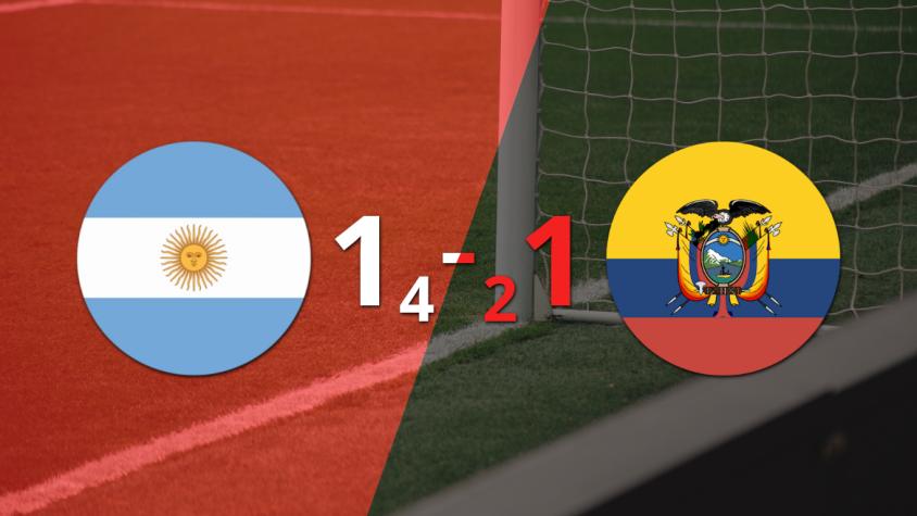 Argentina se impuso por penales a Ecuador y clasificó